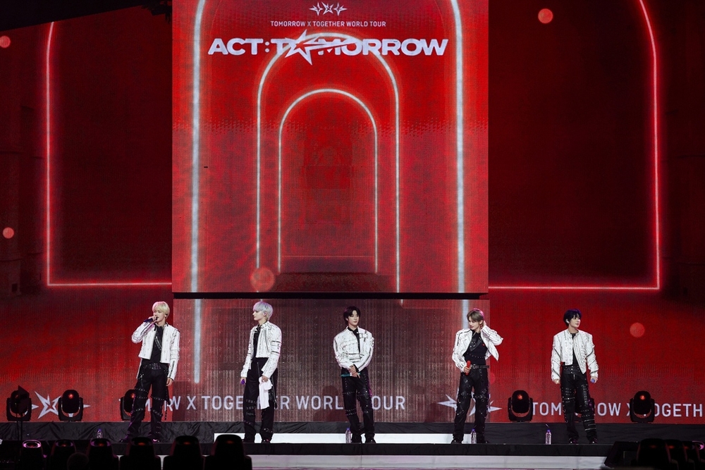 Tomorrow X Together confirms contract renewal at world tour