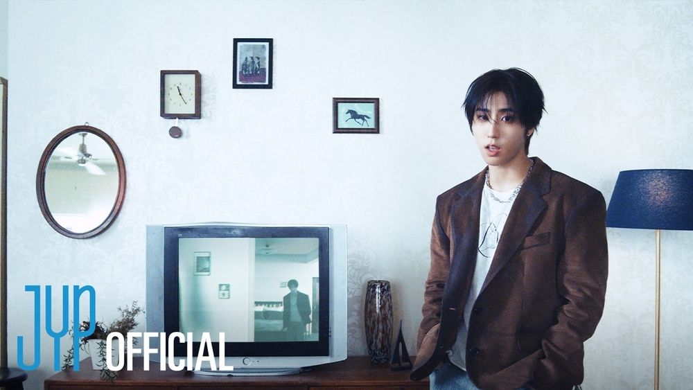 Stray Kids' Han kickstarts band's 'Skz-Player' project with solo