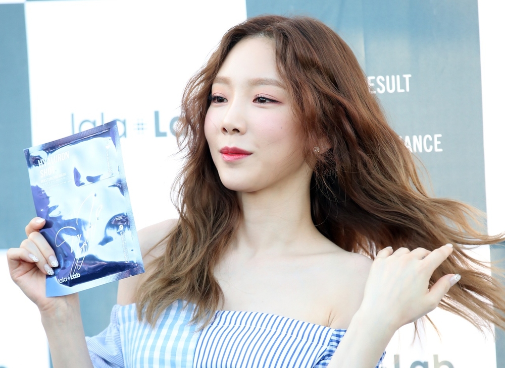 Girls' Generation's Taeyeon and Red Velvet's Wendy slam