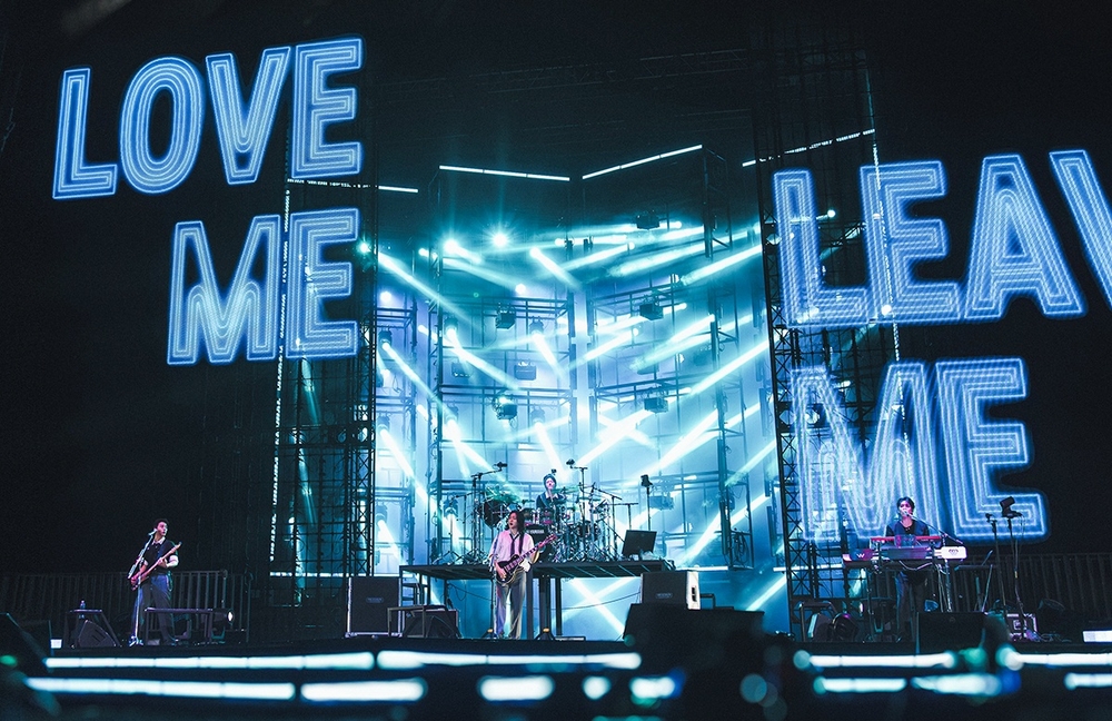 Rain holds off as DAY6 celebrates 10-year milestone at 'The Decade