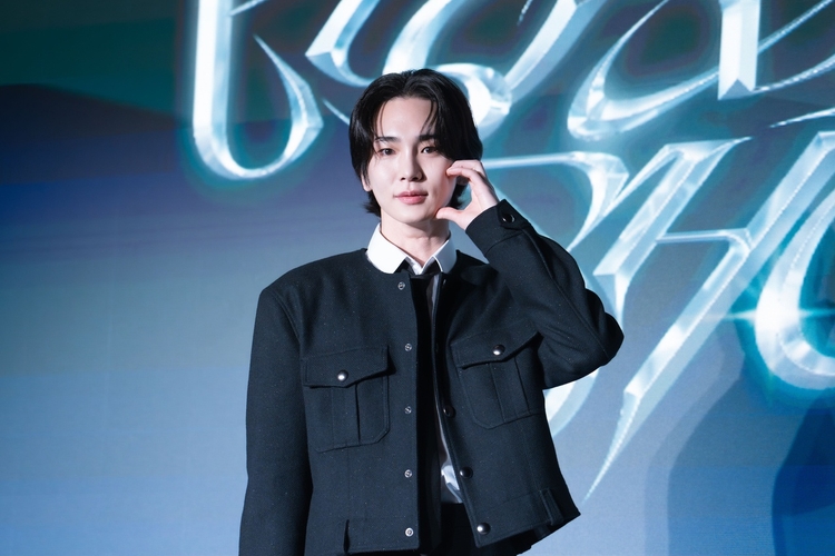 SHINee Onew's unique voice is 100 on full-length album 'Percent