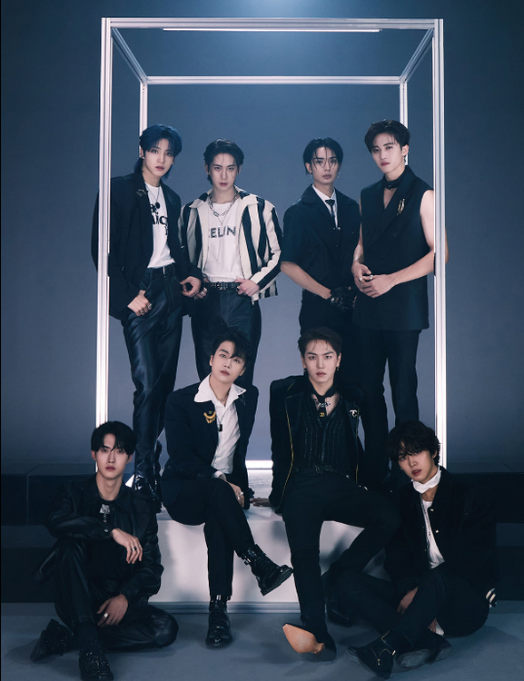 medium_PENTAGON_CUBE_ENTERTAIN