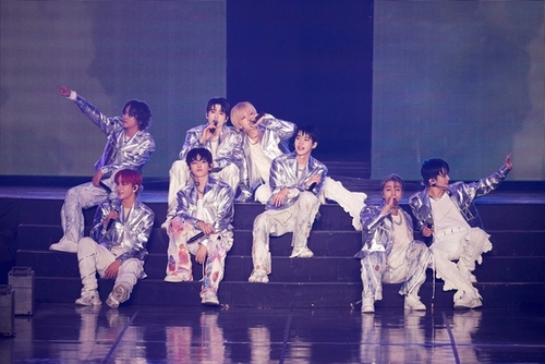 nct 127 ジャニ サインボール the unity nct 127 ジャニ サインボール the unity NCT 127】テヨンが