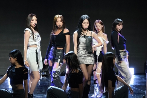 Just happy to be together': Former Loona members reunite as