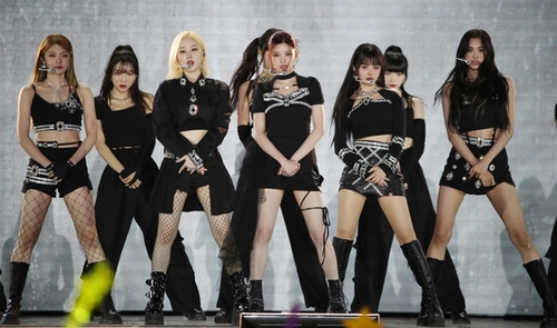 K-POP・アジア EVERGLOW EVERGLOW (에버글로우) - FIRST +Adios | Asia Song Festival