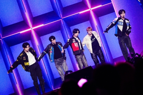 K-POP・アジア TOMORROW X TOGETHER FANLIVE DFESTA ACT: K-POP・アジア TOMORROW X TOGETHER FANLIVE DFESTA ACT: K-POP