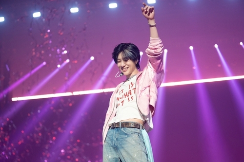 SHINee's Taemin wraps up first solo tour at KSPO Dome | Celeb