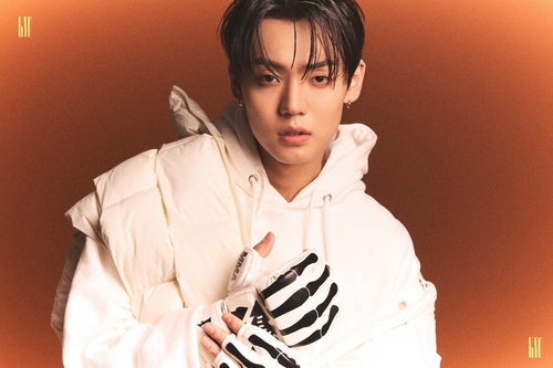 Kim Jae-hwan to hold concert before dropping newest EP