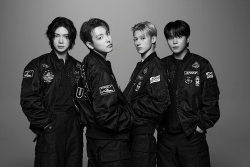 K-POP・アジア kaz The K-pop inspired band that challenged gender norms in